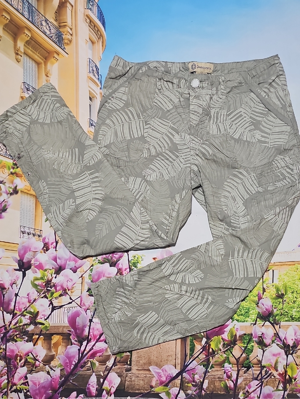 Democracy Flexellent Olive Leaf-Print Pants Size 10